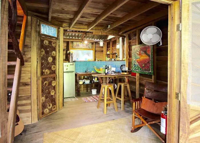 A Treehouse The Green Frog Romantic Setting & Pool