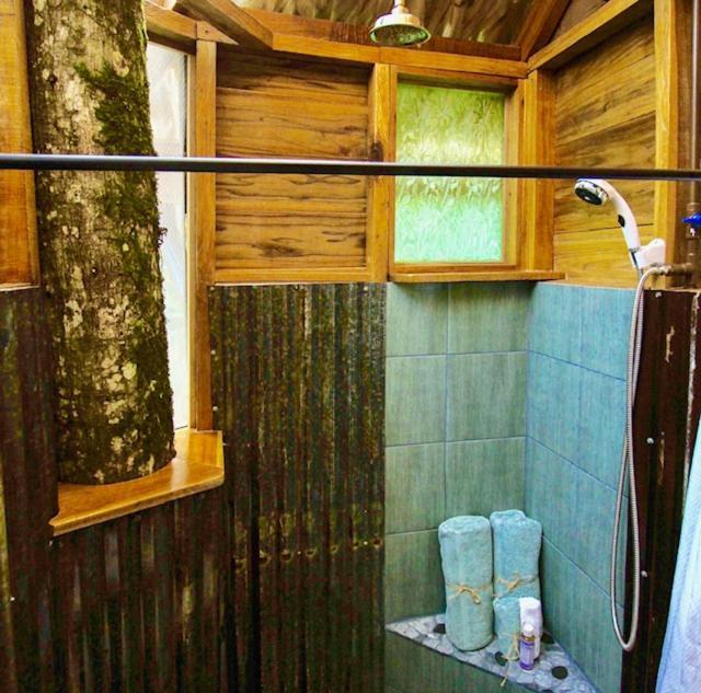 A Treehouse The Frog Romantic Setting & Pool Holiday home Puerto Viejo de Talamanca