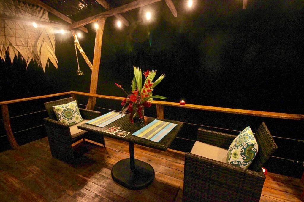 A Treehouse The Frog Romantic Setting & Pool Holiday home Puerto Viejo de Talamanca