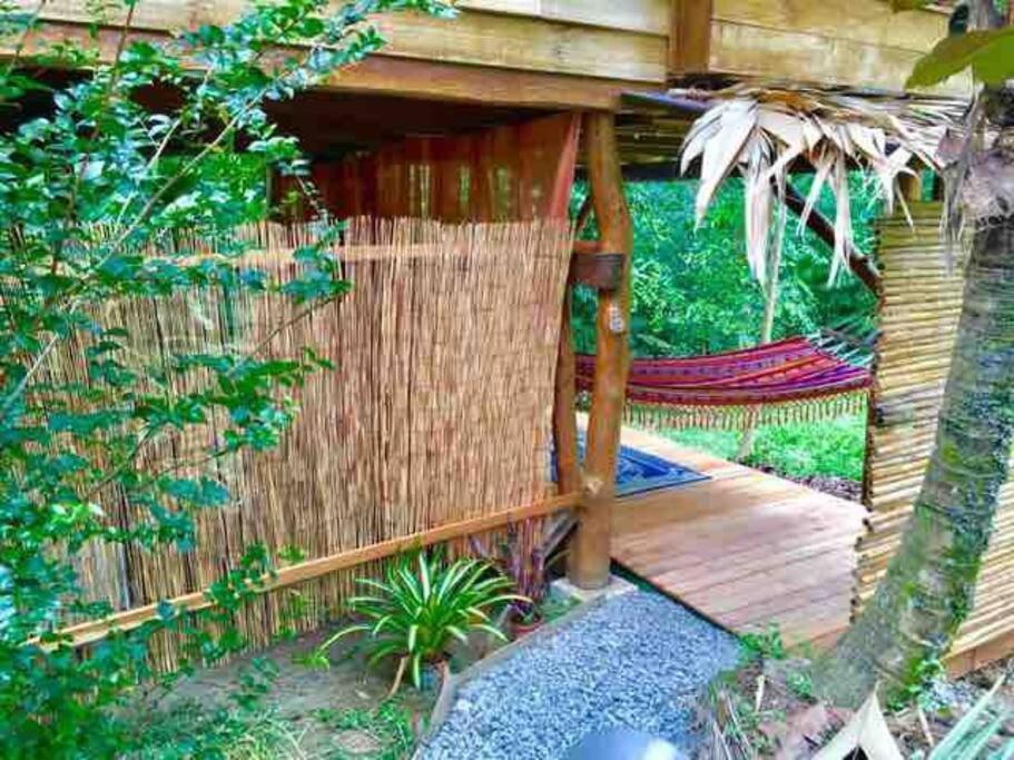 A Treehouse The Frog Romantic Setting & Pool Holiday home